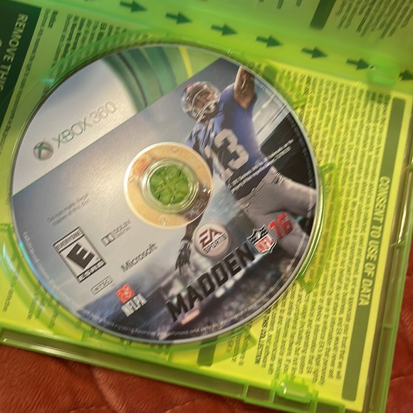 Xbox 360 game madden 16 - Picture 2 of 2